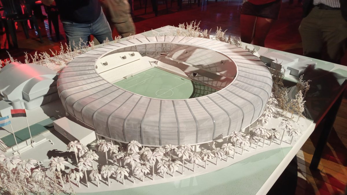 La maqueta presenta un estadio totalmente techado y con lujosos detalles.