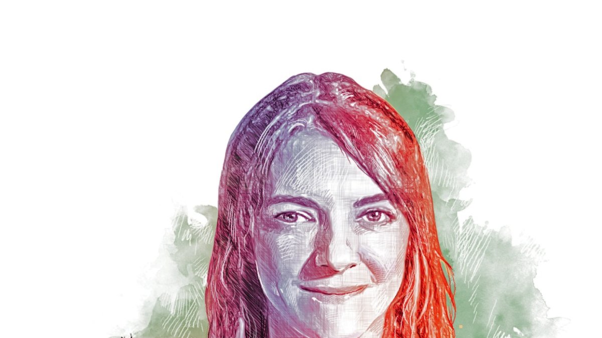 La escritora Cristina Araújo, autora de la novela 'Mira a esa chica'