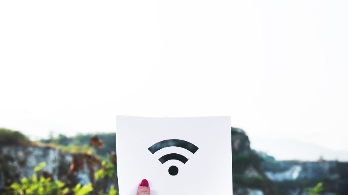 Es una tecnología bastante moderna, ya que en realidad dio sus primeros pasos en 1999 con el estándar IEEE 802.11a y seis empresas involucradas.