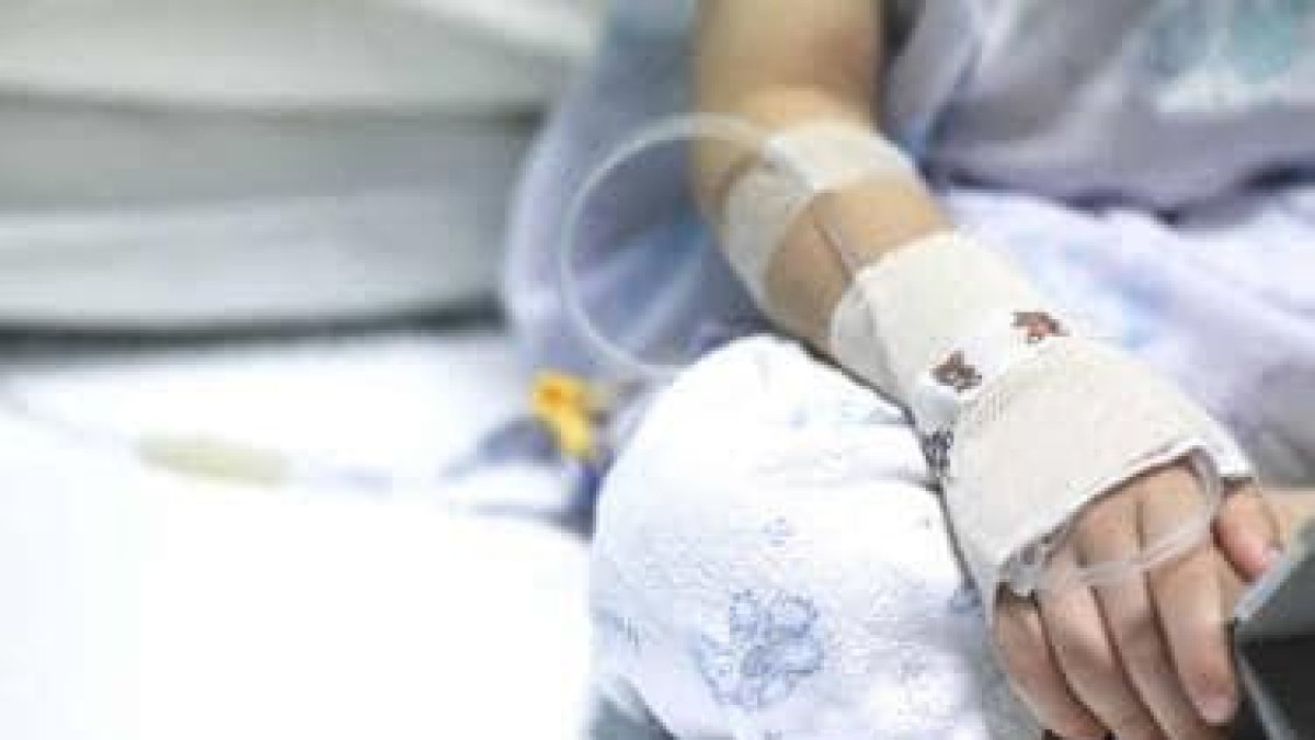 La  mayoría de los pacientes se encuentran ingresados en unidades de cuidados intensivos.