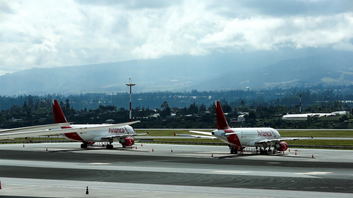 Vista de aviones en el aeropuerto de Quito, en una fotografía de archivo.