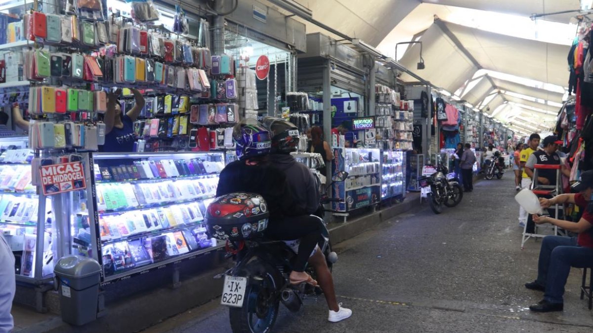 Dueños y trabajadores de los negocios afirman que antes sentían mayor seguridad.