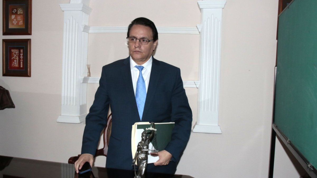 Villavicencio anunció que presentará una acción de protección.