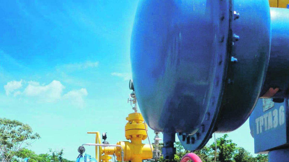 Imagen referencial de una instalación petrolera en la Amazonía de Ecuador.