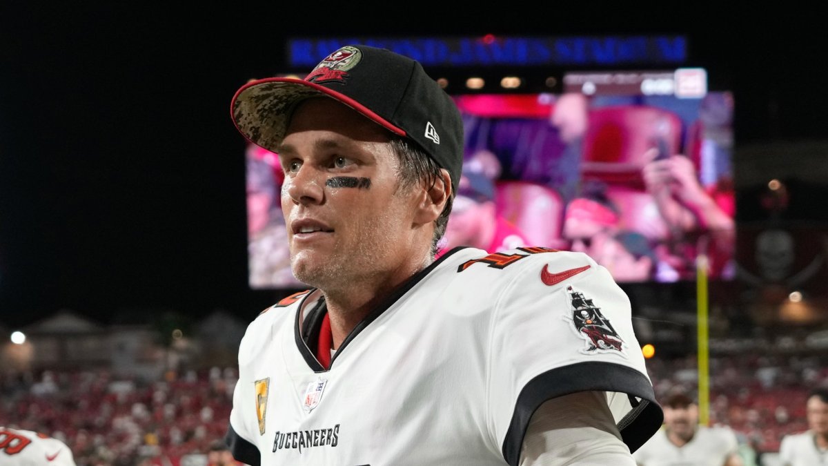Tom Brady impone su liderazgo en los Tampa Bay Buccaneers.