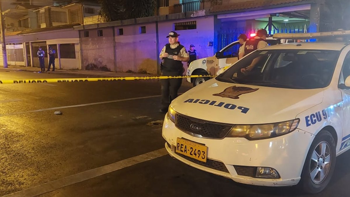 La zona fue acordonada para que los agentes policiales realicen sus labores