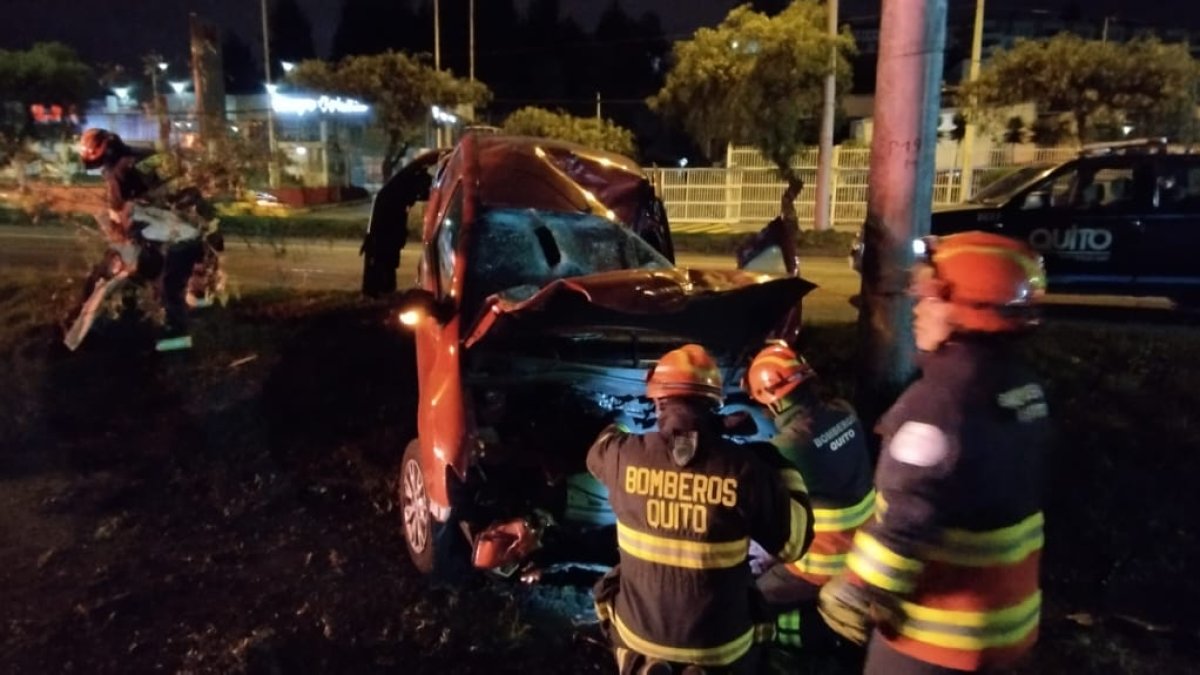 Herido. El conductor fue el único herido que se reportó en la madrugada.