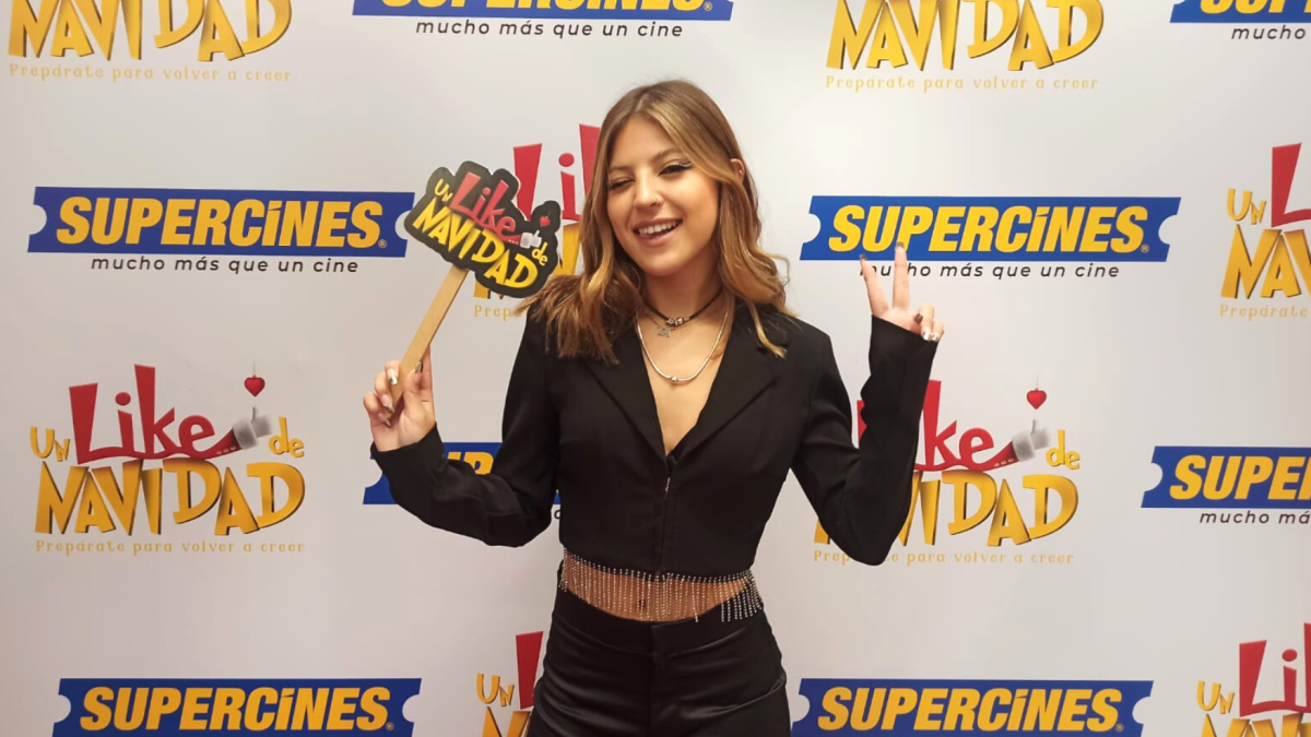Ignacia Antonia durante la premier de 'Un like de Navidad' en Ecuador.