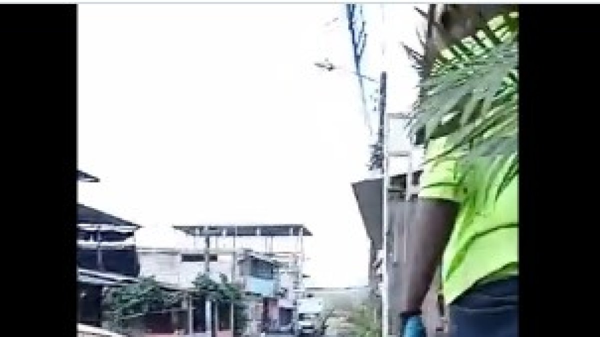 Novedad. El hecho quedó grabado en un video que, al parecer, lo realizó uno de los trabajadores.