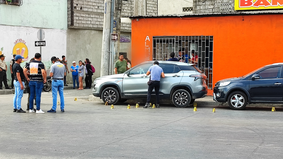 En el sitio, agentes policiales encontraron 19 indicios balísticos.
