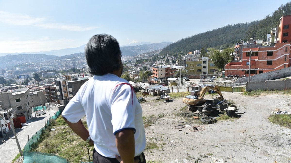 Insuperable. Carlos Lara todavía sueña con lo que vivió de frente, al ser arrastrado en su taxi aquella noche que cubría una carrera con dos pasajeros a bordo.