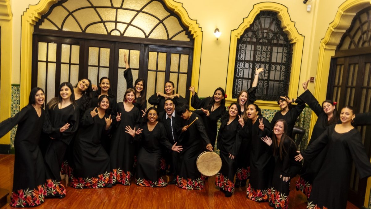 Cantawarmi. Fue fundado en 2015 como una continuación del coro de la Universidad de Guayaquil.