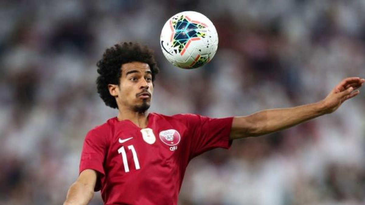 Akram Afif es de los futbolistas más peligroso que tiene la selección local de Qatar.