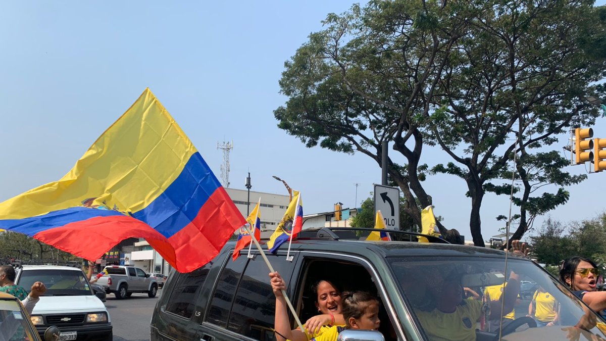 Los fanáticos de la selección no faltaron en la Víctor Emilio Estrada.