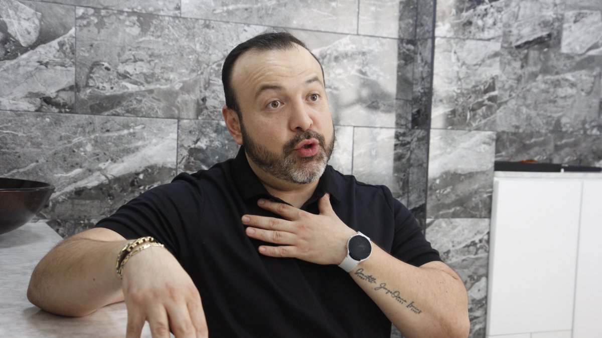 El doctor lanzará este 25 de noviembre una campaña contra el maltrato a la mujer.