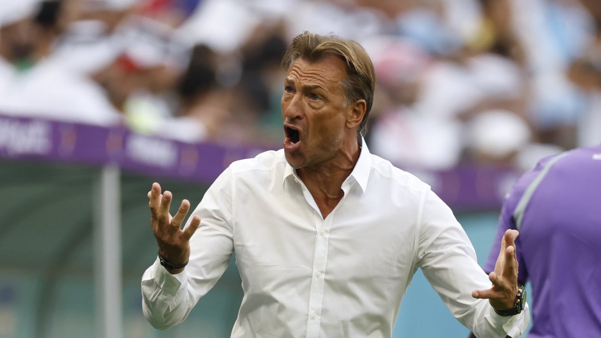 El entrenador de Arabia Saudita, Hervé Renard, felicitó a sus dirigidos por la histórica victoria ante Argentina.