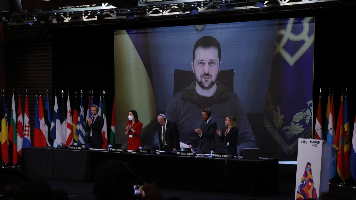 El presidente de Ucrania, Volodímir Zelenski quien ha participado por vía telemática en la última sesión de la 68 Asamblea parlamentaria de la OTAN . EFE/ 