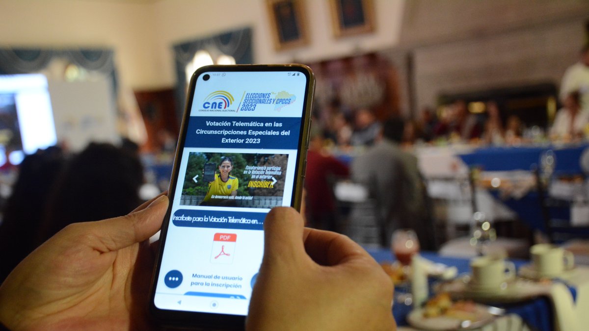 Alternativa. La Cancillería y el CNE realiza el lanzamiento  del voto telemático para los compatriotas que residen en el exterior.