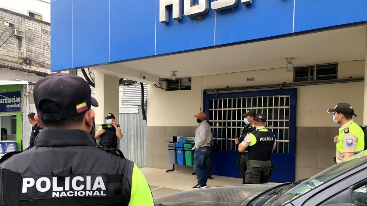 Referencia. La mujer habría llegado hasta la Institución para devolver un dinero a un civil que libaba en el lugar.