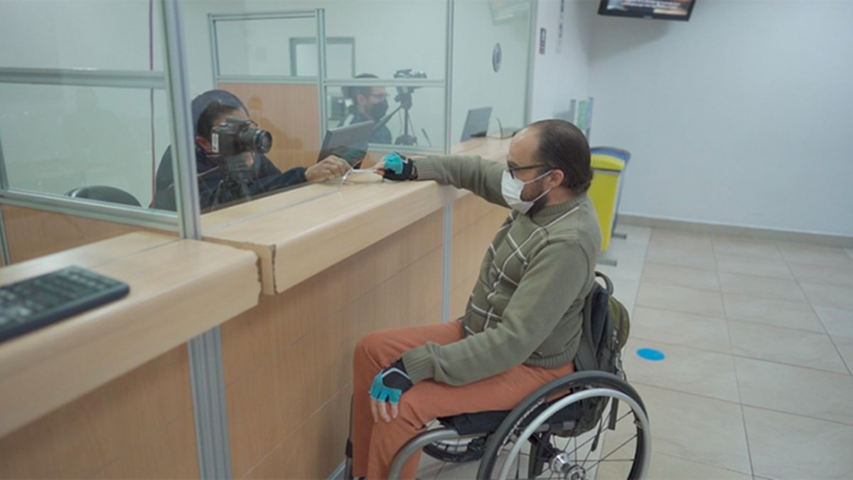 Hecho. Desde este mes ya no se emiten nuevos carnés de discapacidad. La información ahora aparece en la cédula de identidad de cada persona.