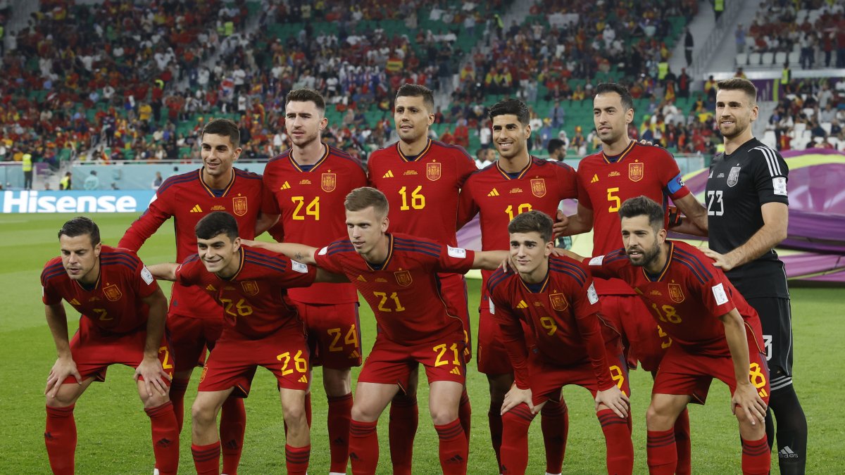 La selección de España posa antes del partido ante Costa Rica.