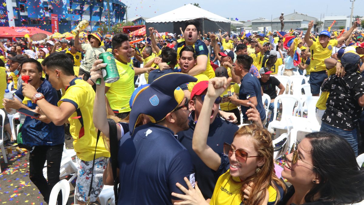 El gol de Enner Valencia desató la locura en los miles de ecuatorianos que congregó el estadio Modelo Alberto Spencer.