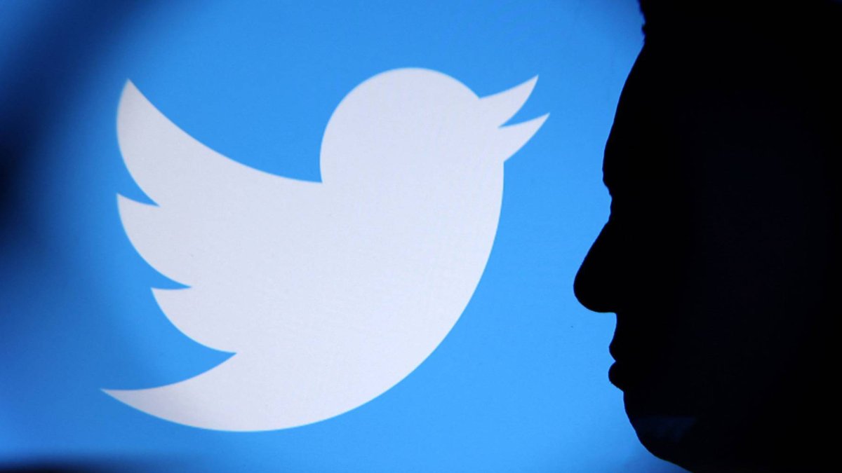 La red social toma medidas ante la proliferación de identidades falsas.