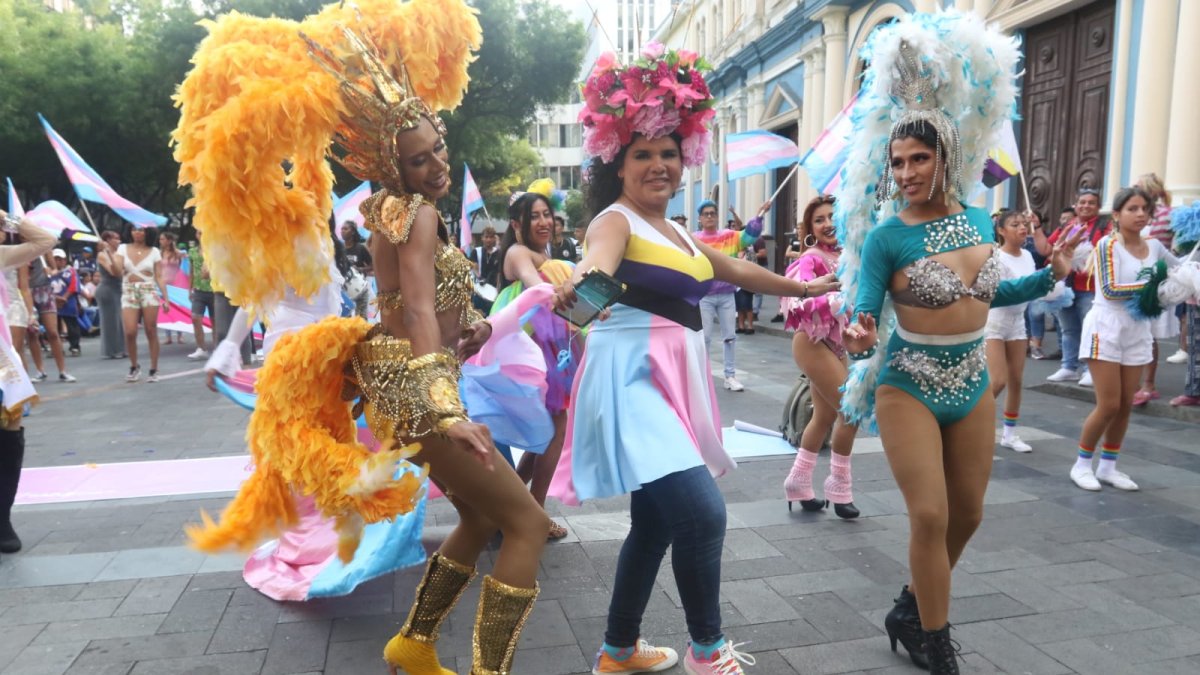 En la Plaza San Francisco comenzó la marcha ‘Trans Pride’.