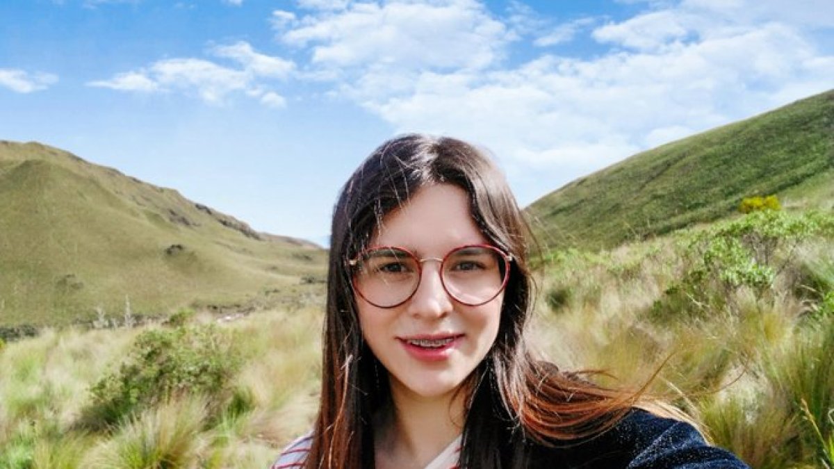 La escritora lojana Andrea Rojas Vásquez