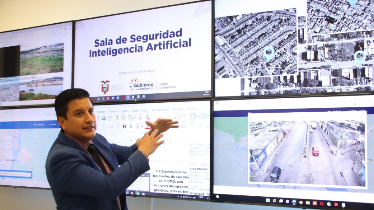 Héctor Hugo, profesor de la Universidad de Guayaquil, creador de la propuesta que está en marcha.