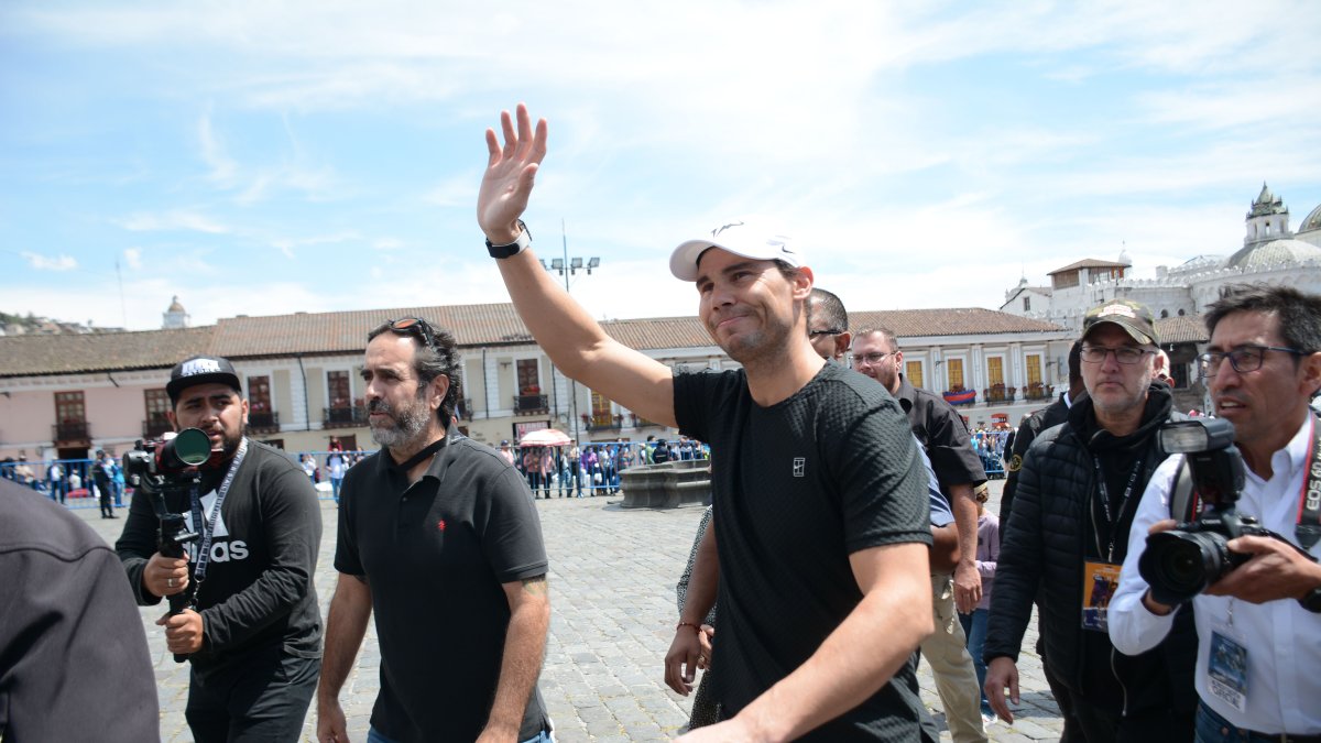 Rafael Nadal visitó la plaza de San Francisco y la iglesia de La Compañía en el Centro Histórico de Quito en su paso por el Ecuador.