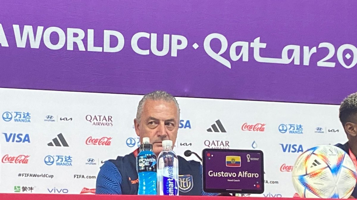 Gustavo Alfaro durante la rueda de prensa.