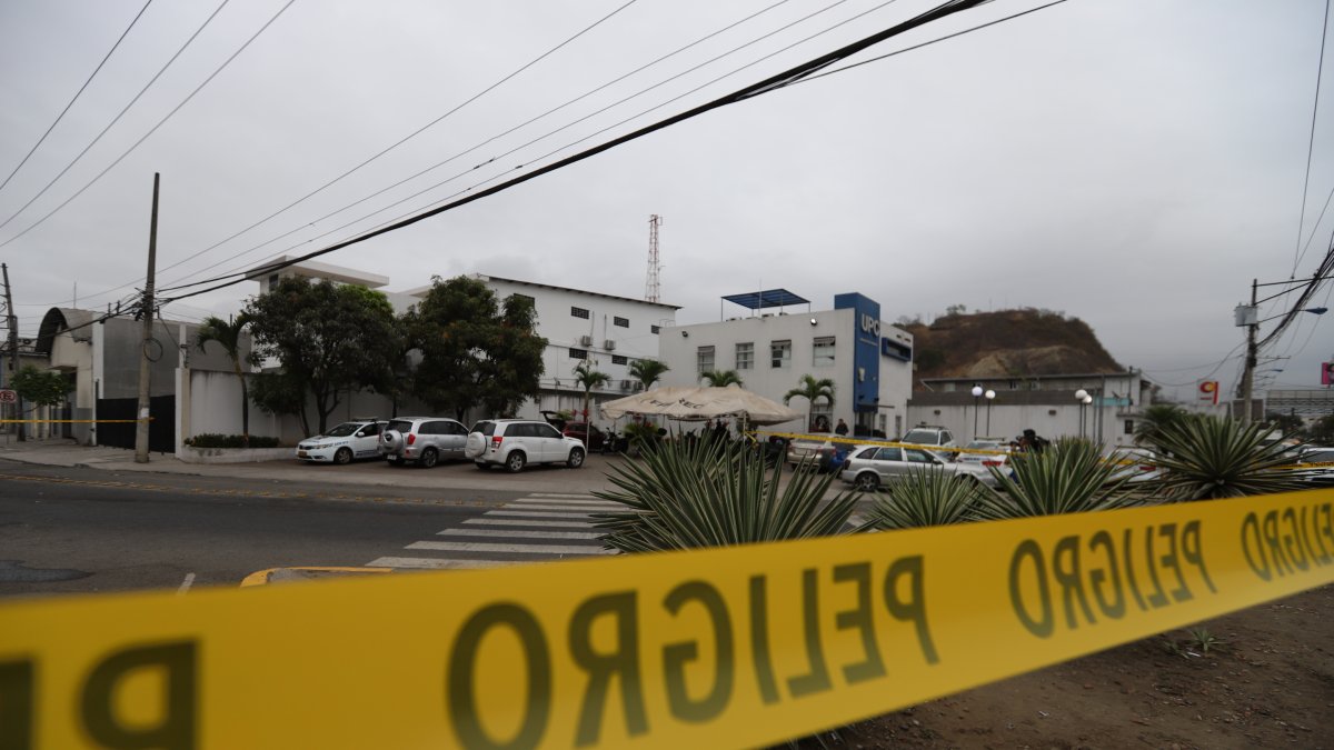 Construcción. El material del cerramiento “puede ser concreto o aislante, eso se verá en estos días”, dijo Zapata.