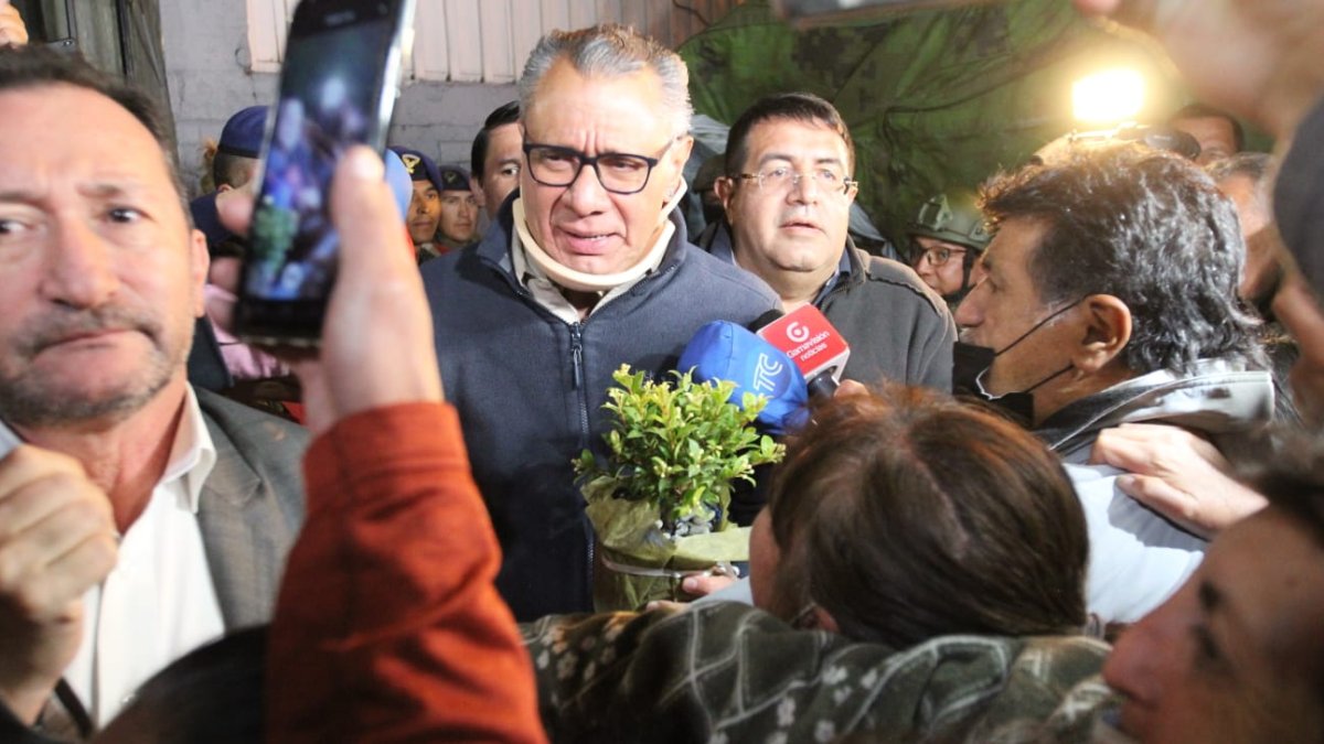 Según Alberto Molina, de la Comisión Anticorrupción, las fotos le quitan el rol de víctima al correísmo.