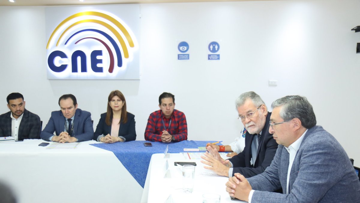 El CNE se reunió el 30 de noviembre de 2022 para definir temas como el presupuesto que se requerirá para el desarrollo de la consulta popular.