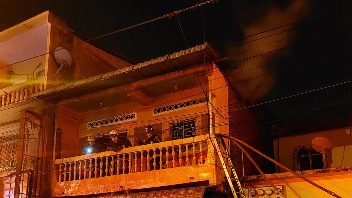 Caso. El incendio se registró en el sur de la ciudad.