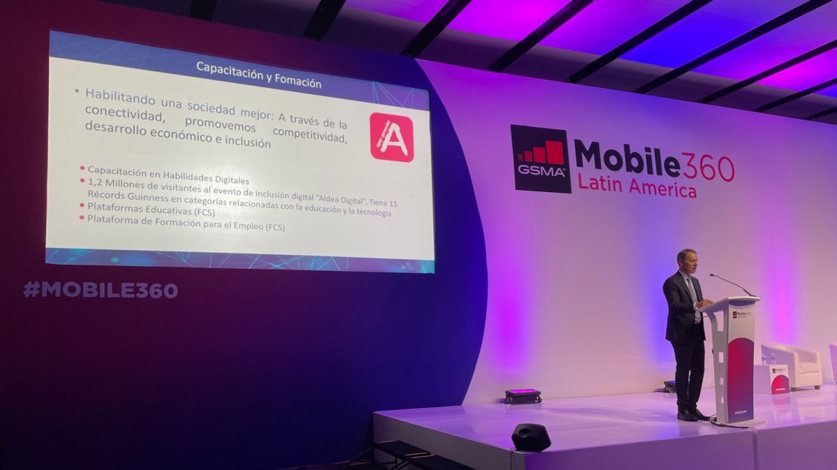 Daniel Hajj, Director General de América Móvil, durante la sesión inaugural del Mobile360 Latin América de la GSMA.