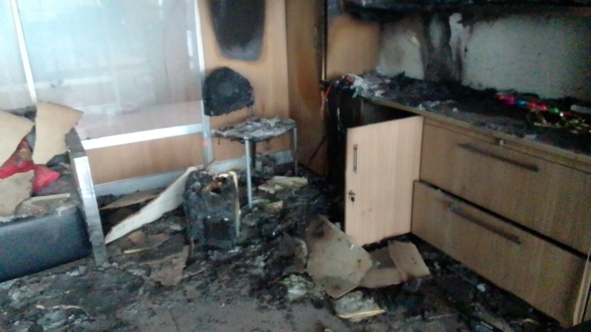 Gran parte de la ofiicina judicial quedó afectada por el fuego.