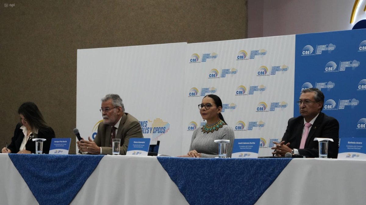 Preparativos. El CNE requerirá la contratación de más personal para la coordinación de las mesas electorales.