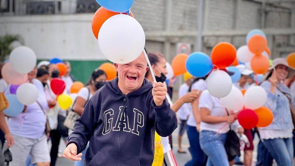 Escenario. El Ministerio de Inclusión participó en una marcha colorida para festejar a las personas con discapacidad