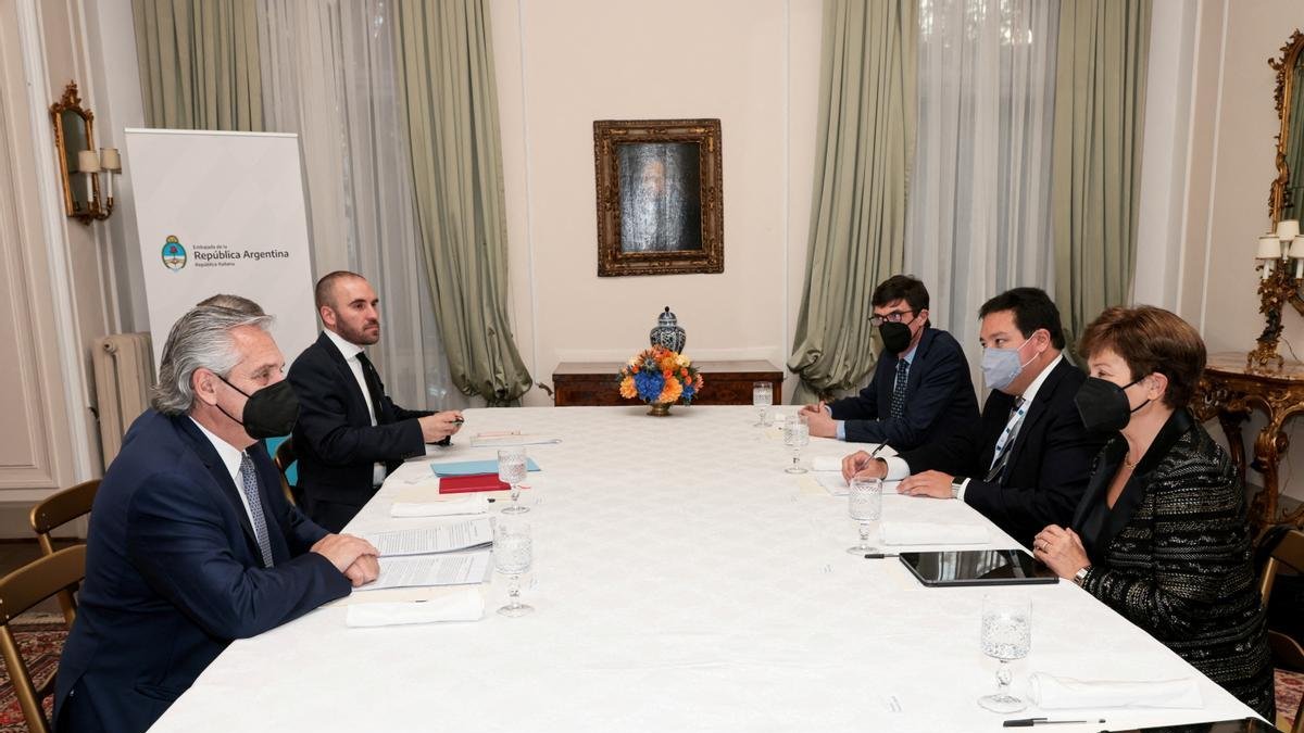 Reunión. El acuerdo ha generado un mayor acercamiento con el ente.