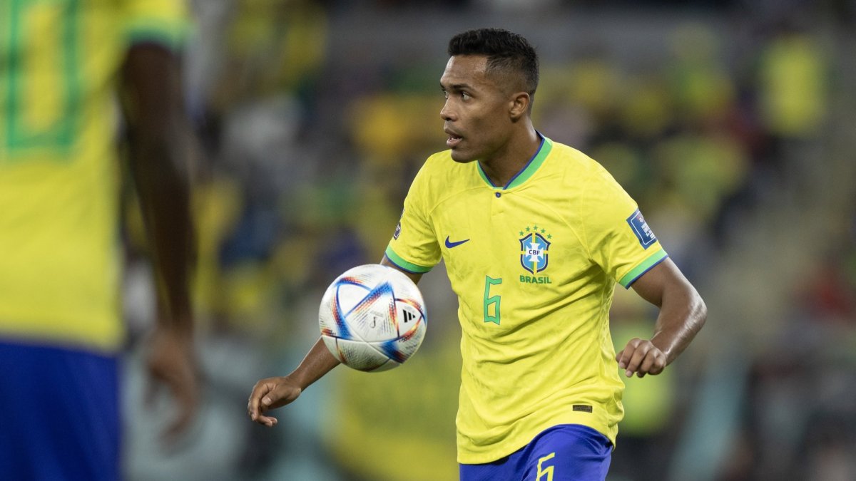 Alex Sandro, marcapunta brasileño, espera volver a tener acción ante los croatas.