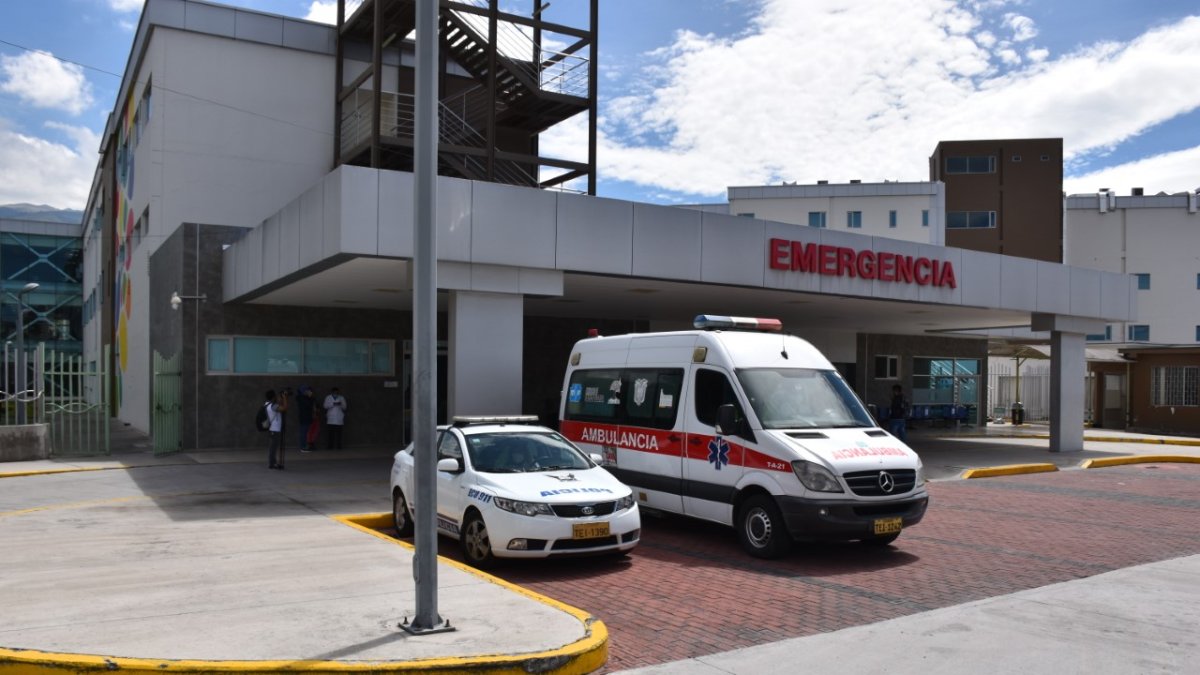 Ambato. La pareja de esposos fue trasladada a un centro médico para atenderlos por los golpes.