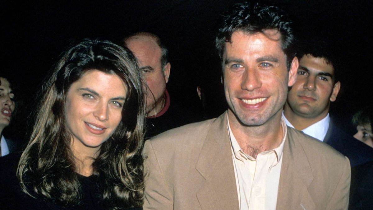 Kirstey Alley y John Travolta en una foto de 1989, cuando promocionaban el filme Mira quién habla.