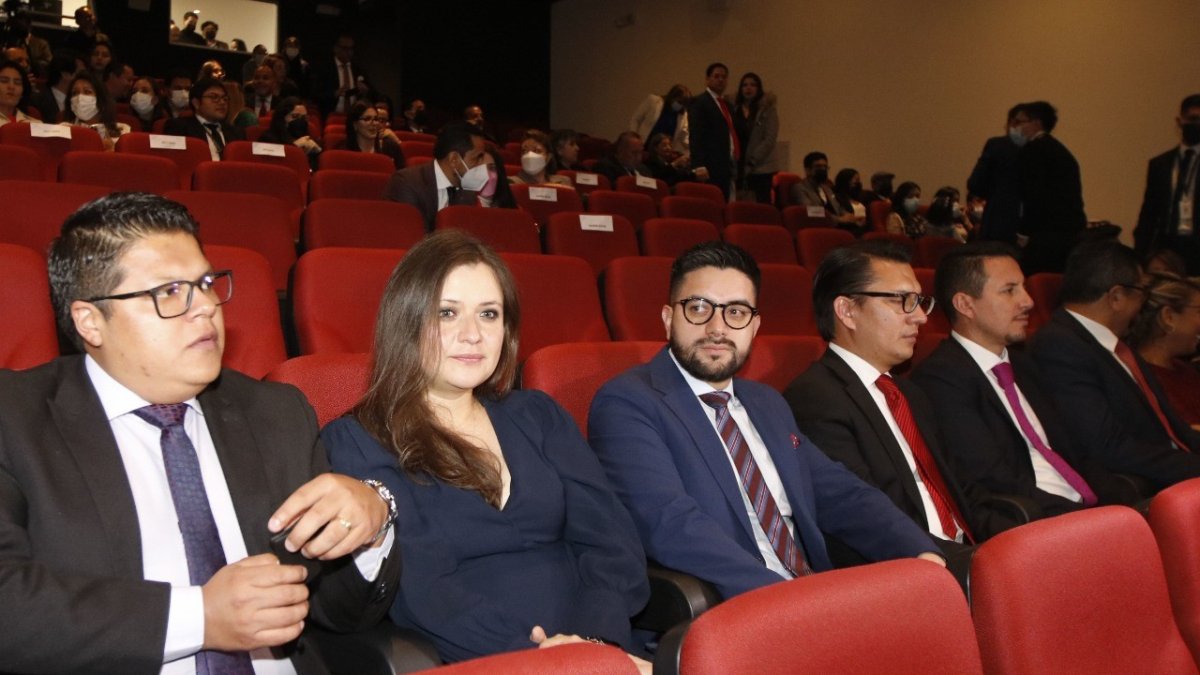 Ceremonia. Al auditorio de UDLA Park acudieron los nuevos jueces que conocerán delitos de corrupción.