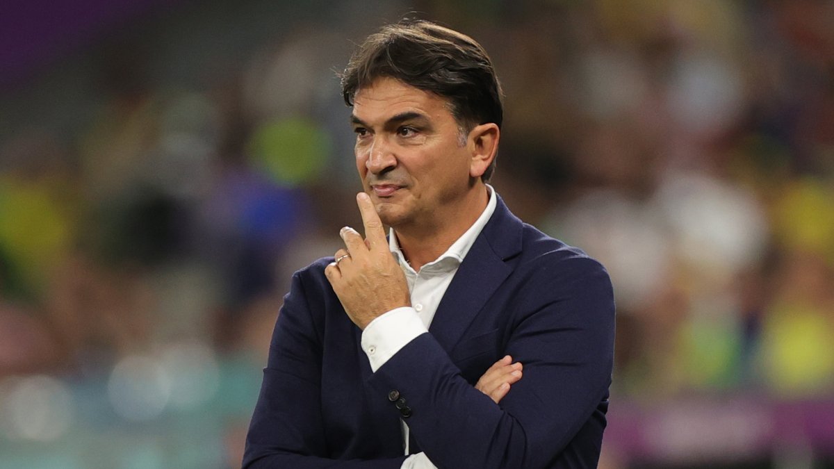 Zlatko Dalic, entrenador de Croacia, planifica la forma de jugar ante Argentina.