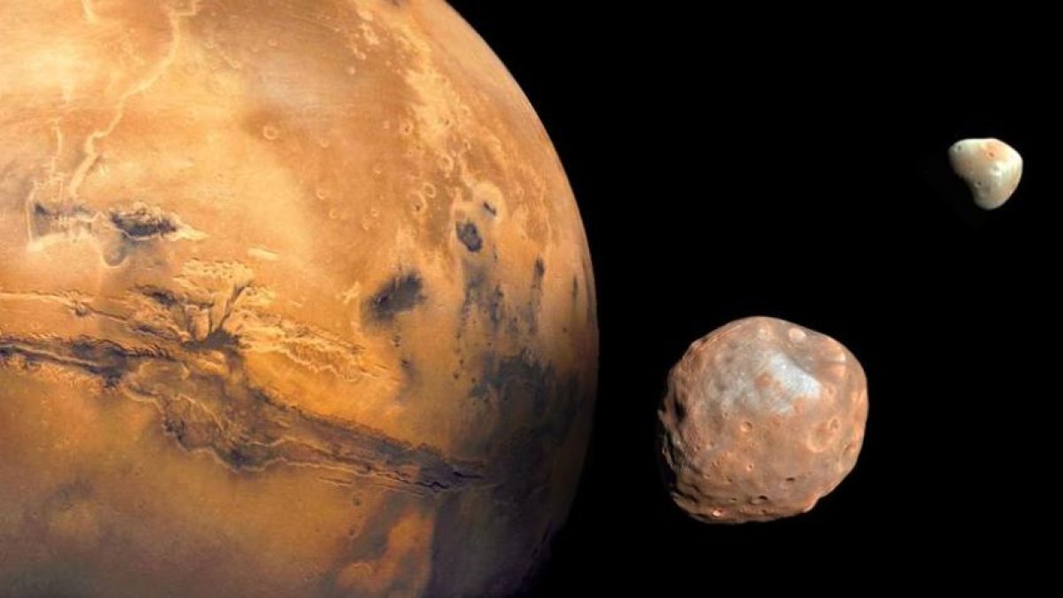Marte tiene dos singulares lunas, que se parecen más a asteroides que a nuestro propio satélite.