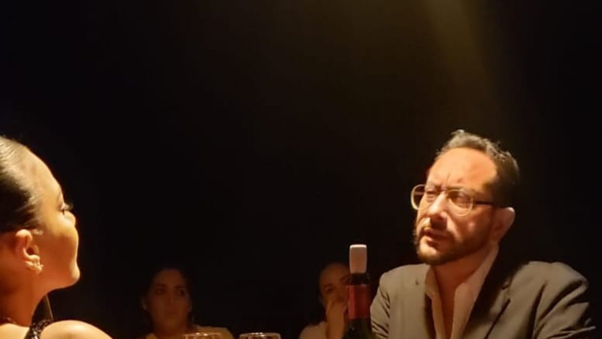 Obra. Andrés Zerega y Mercy Cruz protagonizan la pieza teatral.
