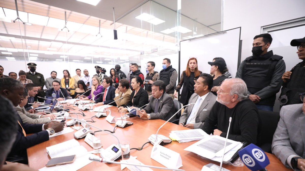 Dato. El 9 de noviembre pasado, la Comisión de Fiscalización trató el informe del juicio contra los integrantes del CPCCS.