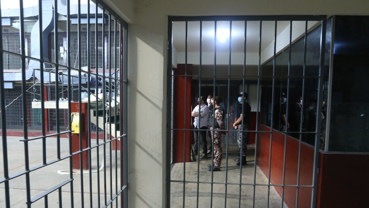 De acuerdo al Jefe de Estado no se encontró objetos prohibidos y esto es una muestra de  que 